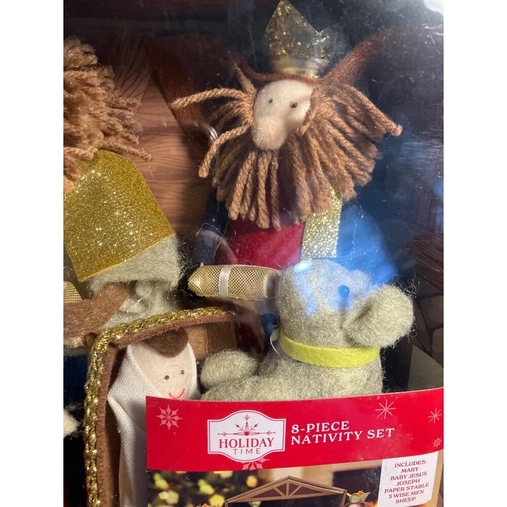 Holiday Time 8 Piece Nativity Set Mary Baby Jesus Joseph 3 Wise Men Sheep - Picture 4 of 9